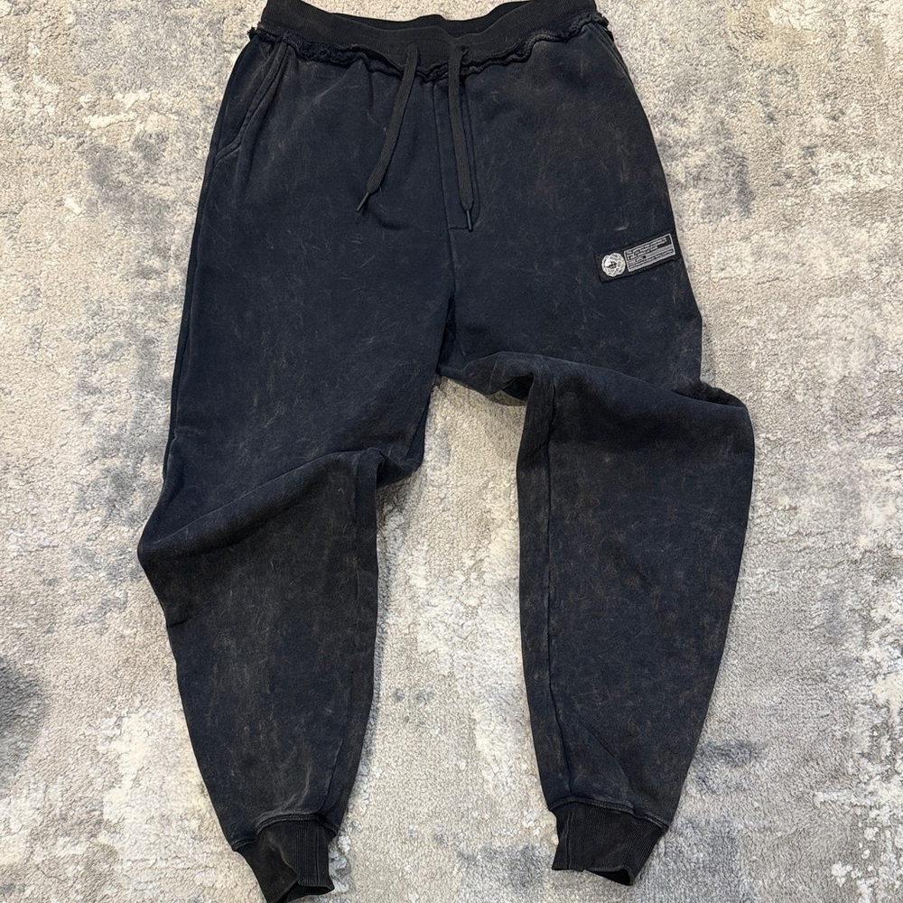 Alphalete Men's Black Jogger Pants